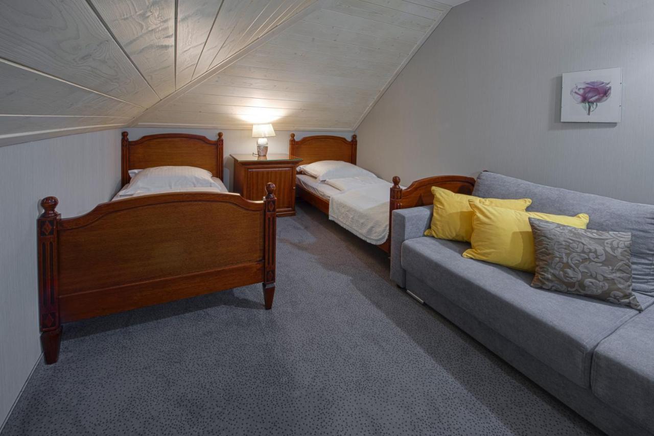 Hotel Zalesie Бохня Экстерьер фото