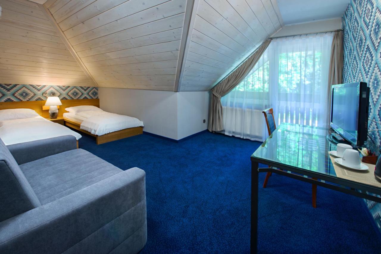 Hotel Zalesie Бохня Экстерьер фото