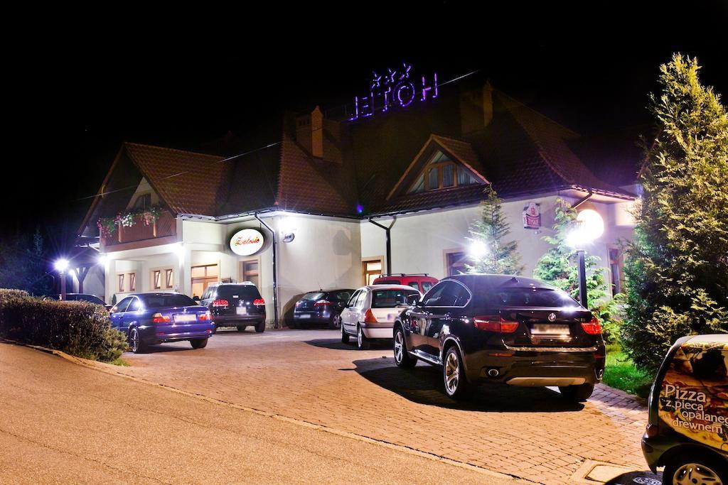 Hotel Zalesie Бохня Экстерьер фото
